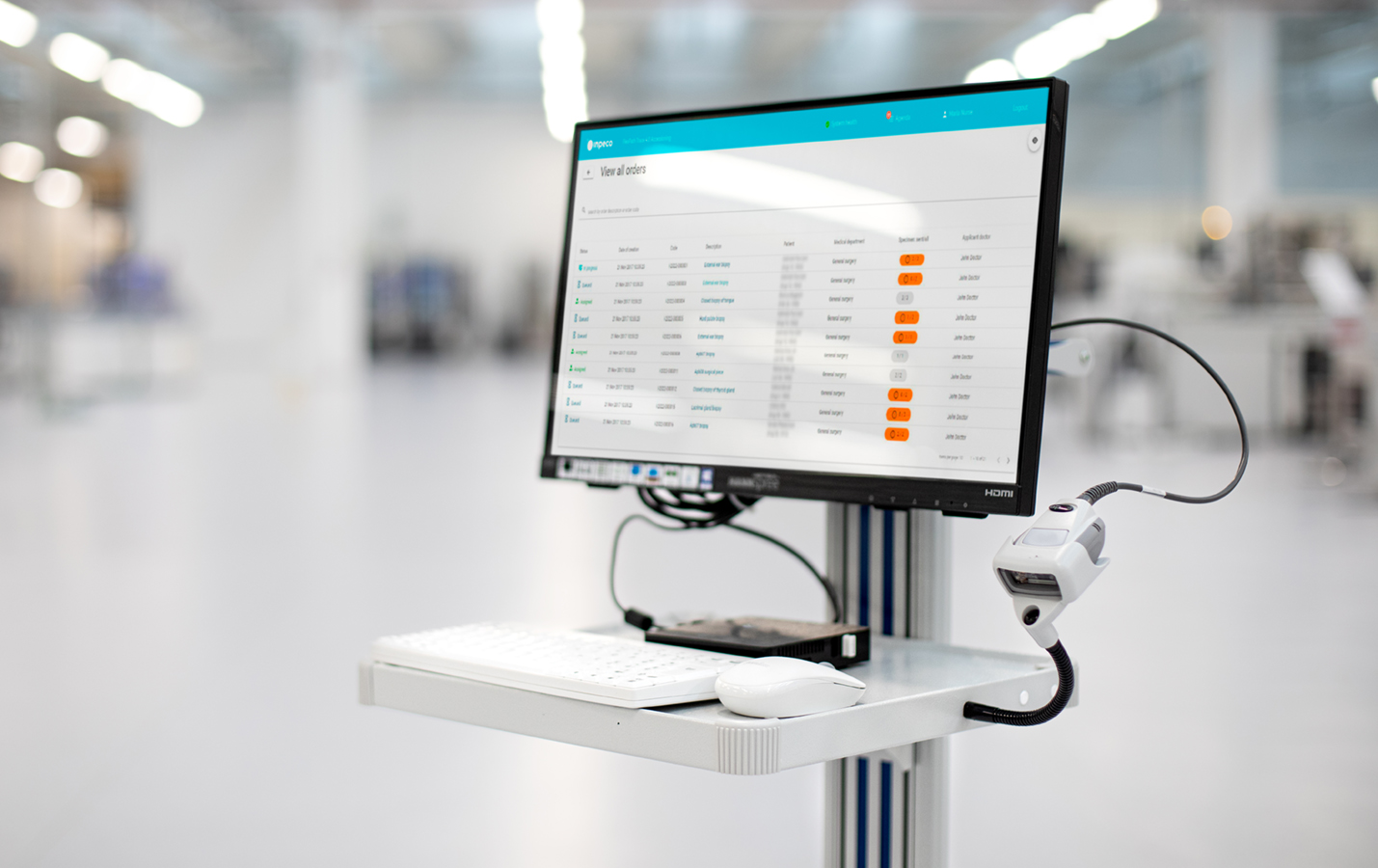 Computer on shuttle showing the product software dashboard for anatomical pathology